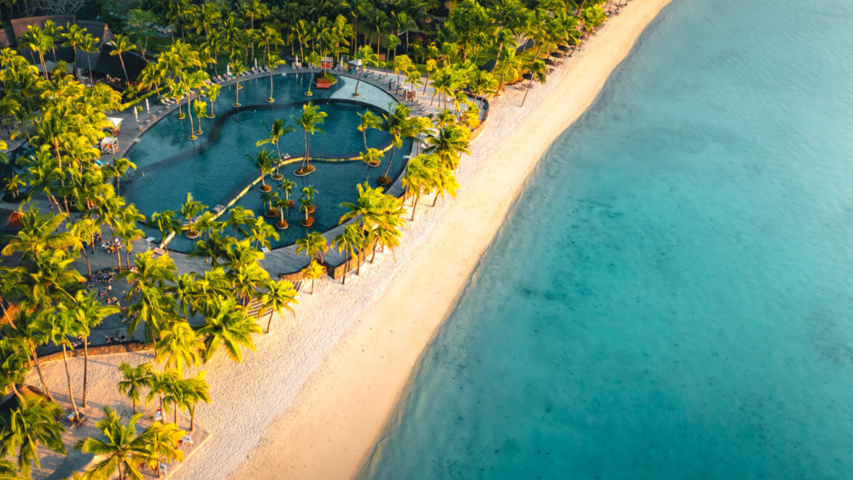 1561792-10 Drömresa till Mauritius för två - flyg och hotell med byKettil Travel