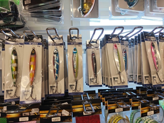 1485602-22 Fiskeutrustning för ishavsfiske - Fladen, Savage Gear, m.m.