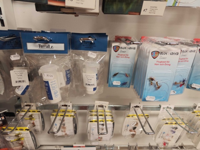 1485603-5 Fly fishing equipment and accessories - Blue & Green, Savage Gear, etc.