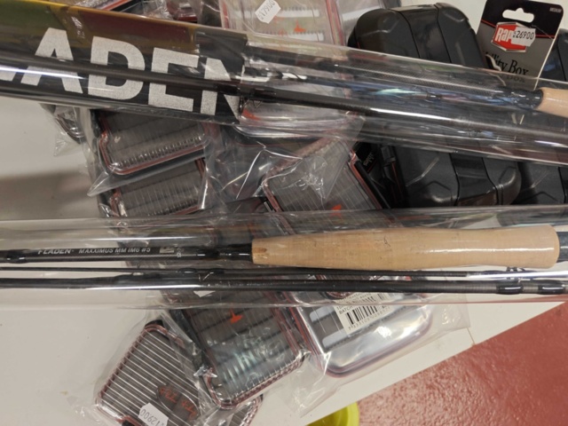 1485603-14 Fly fishing equipment and accessories - Blue & Green, Savage Gear, etc.