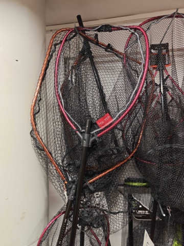 1485605-3 Fishing nets approx. 18 Savage Gear, Fladen, etc