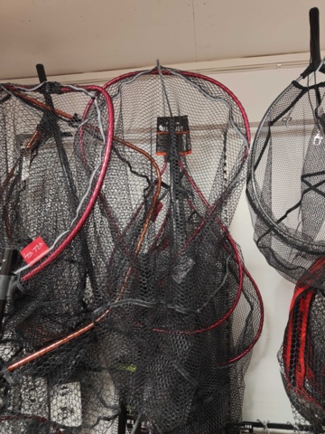 1485605-4 Fishing nets approx. 18 Savage Gear, Fladen, etc