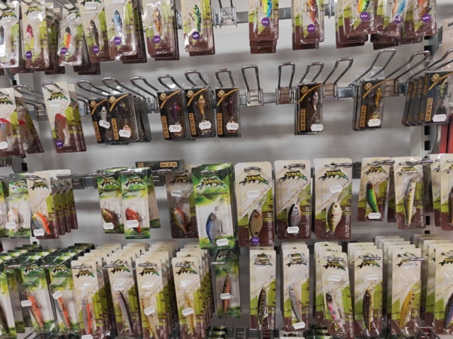 1485606-56 Large batch of fishing equipment