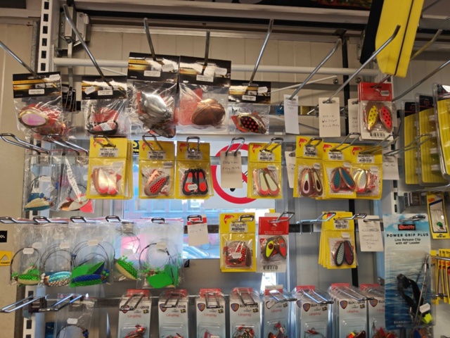1485606-89 Large batch of fishing equipment