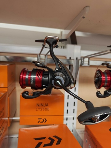 1485614-1 Reels 2 pcs - Daiwa Ninja LT2500