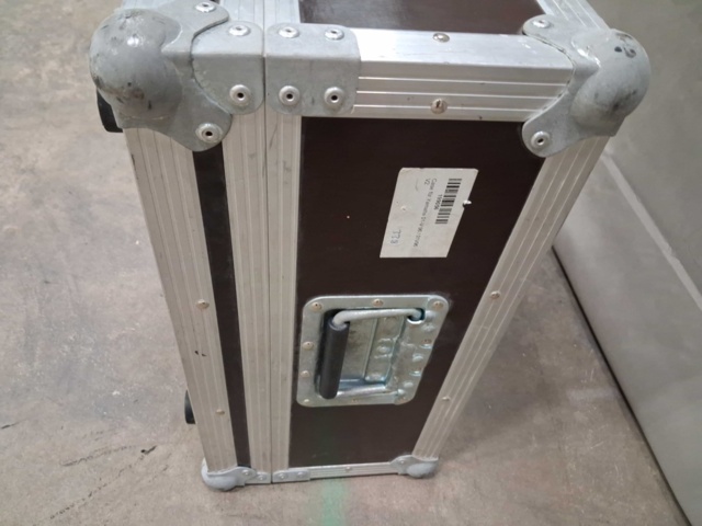 1561149-15 Digital mixer - Yamaha 01V96, 16 kanaler, flightcase