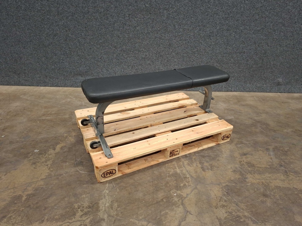 1570965-1 Nautilus weight bench