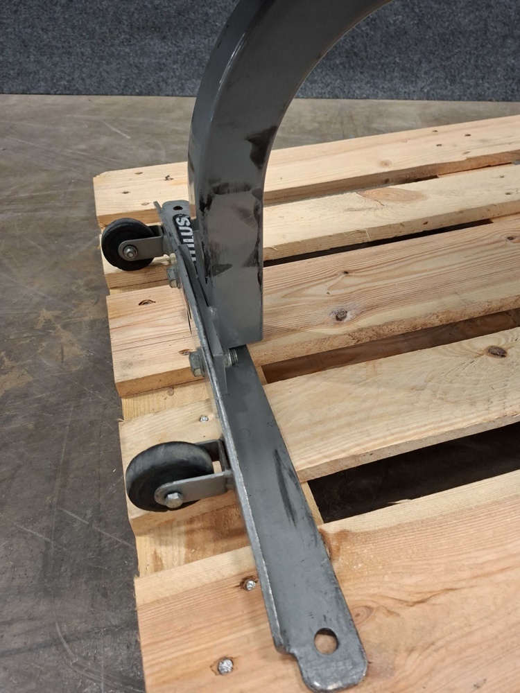 1570965-2 Nautilus weight bench