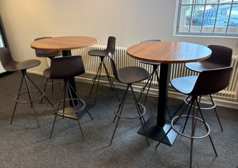 Barbord 2 st och stolar 8 st