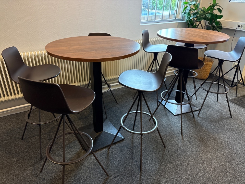 1535556-2 Bar table 2 pcs and chairs 8 pcs