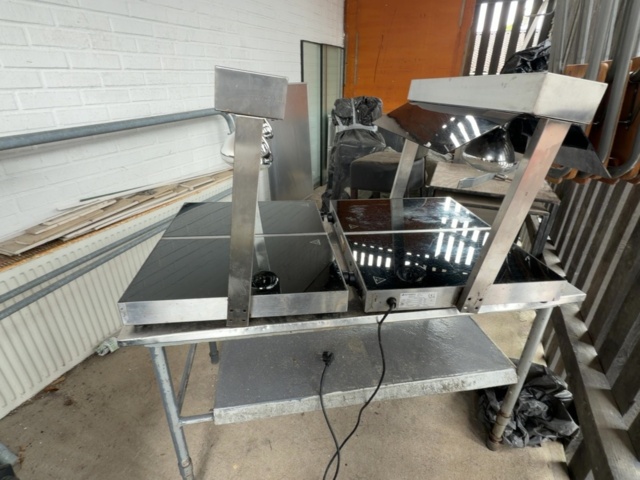 1531326-3 Electric hot plates with heat lamps, 2 pcs - GGM Gastro WPK75 - 2015