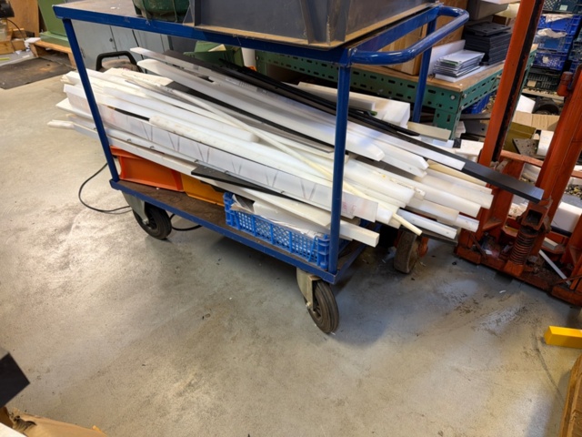 1540854-7 Various plastic materials