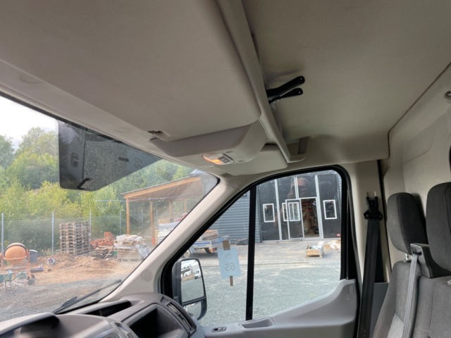 1571357-40 Ford Transit 290 2.0 TDCi Manual, 130hp, 2017