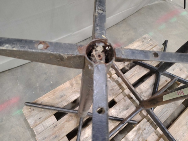 1571363-4 Bordsunderreden, 3 st - metall, 70x50 cm
