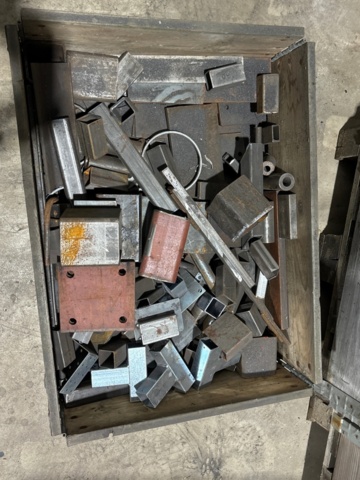 1546135-4 Pallet racking and various materials