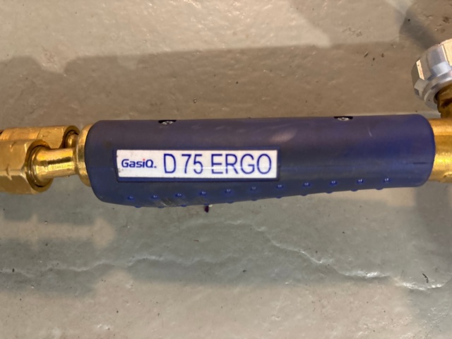1546146-4 Cutting torch with hoses and regulators - GasIQ D75 ERGO