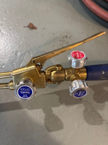 1546146-5 Cutting torch with hoses and regulators - GasIQ D75 ERGO