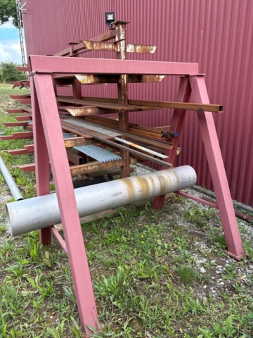 1546135-22 Pallet racking and various materials