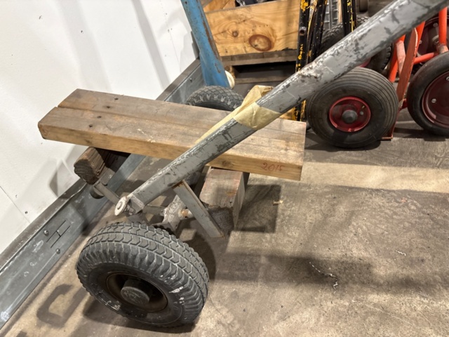 1546138-13 Transportkärror och blockvagnar