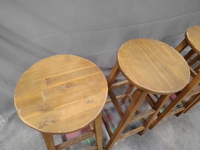 1571370-3 Barstolar, 5 st - trä, rund sits, 76 x 34 cm