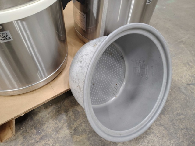 1571372-3 Varmhållare, 2 st - Tiger JFM-570P, 5,7 l, rostfritt utförande