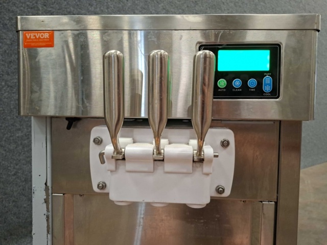 1570914-4 Soft ice cream machine VEVOR BQL-7220T