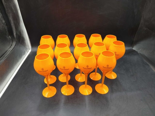 1571383-1 Champagneglas, 14 st - Veuve Clicquot, orange plast, 21 cm