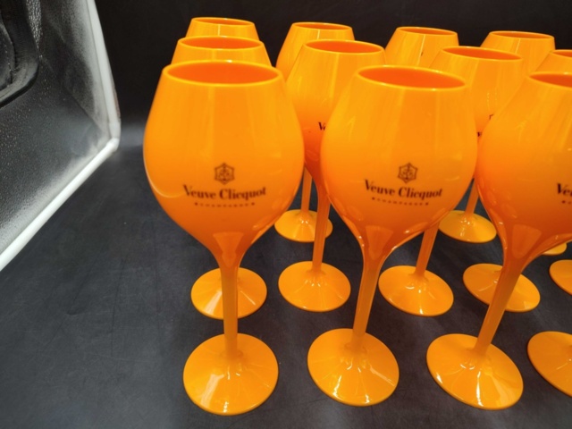 1571383-2 Champagneglas, 14 st - Veuve Clicquot, orange plast, 21 cm