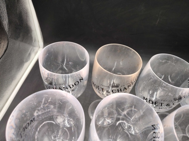 1571385-2 Champagneglas, 16 st - Moët & Chandon, transparent plast, 22 cm