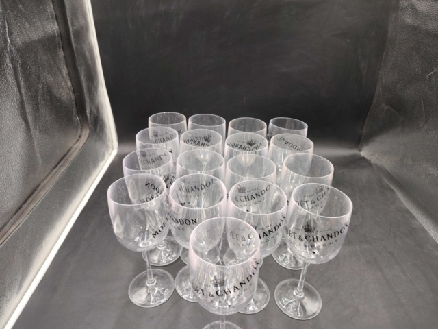 1571387-1 Champagneglas, 17 st - Moët & Chandon, transparent plast, 22 cm