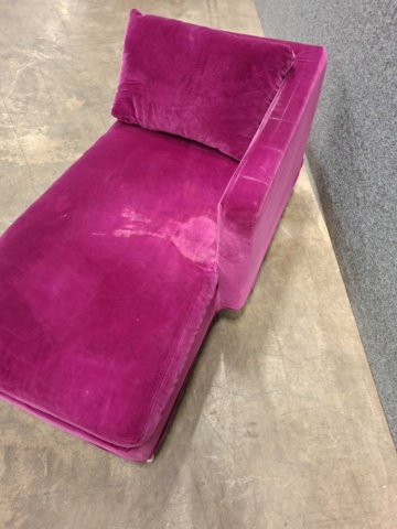 1570925-9 Fogia chaise longue in pink velvet