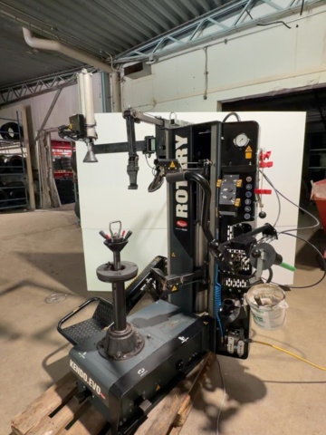 1531334-3 Tire machine with auxiliary arm - Rotary Kendo.Evo -2024
