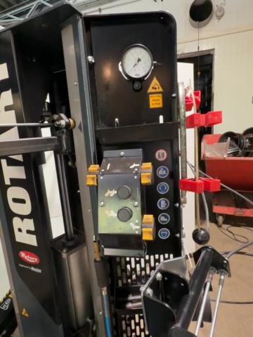 1531334-6 Tire machine with auxiliary arm - Rotary Kendo.Evo -2024