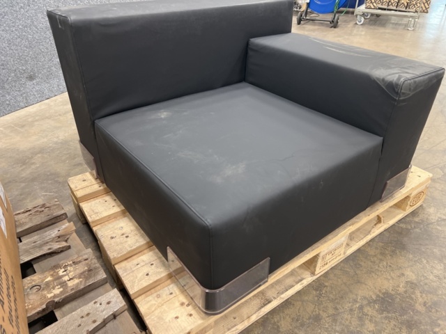 1570947-4 2 st Soffmoduler, Kartell