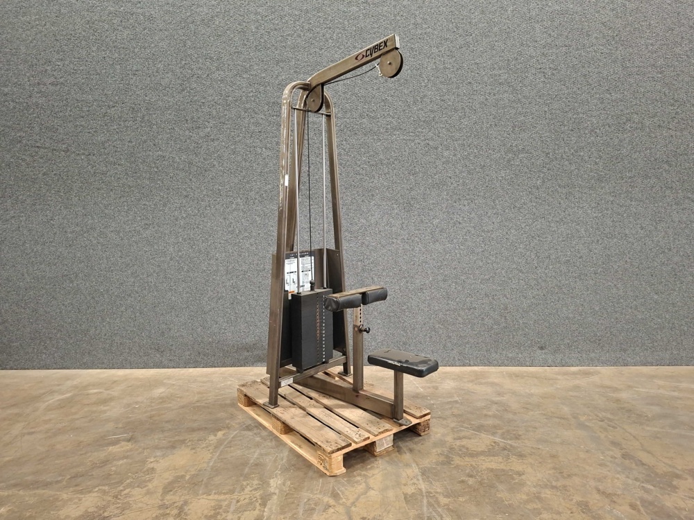 1571513-1 Sittande latsdragsmaskin, Cybex