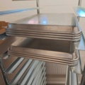 1485672-5 Stand on wheels for plates/trays - Nordic Ware