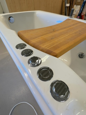 1529946-11 Massage bathtub - Neptune