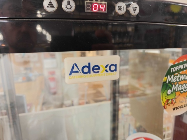 1485673-2 Refrigerated display with fish bait - Adexa XC-238L