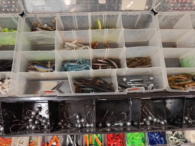 1485682-9 Soft lures and storage bags - Savage Gear, Fladen, etc.