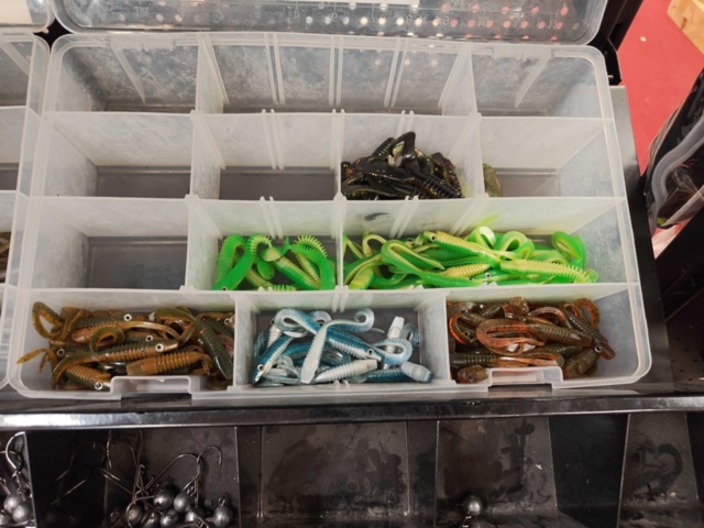 1485682-10 Soft lures and storage bags - Savage Gear, Fladen, etc.
