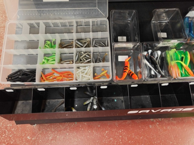 1485682-12 Soft lures and storage bags - Savage Gear, Fladen, etc.