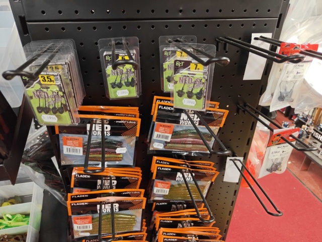 1485682-14 Soft lures and storage bags - Savage Gear, Fladen, etc.