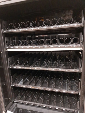 1571536-4 Varuautomat, Crane Merchandising Systems