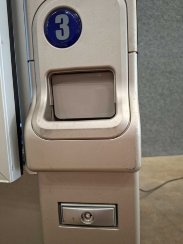 1571536-12 Varuautomat, Crane Merchandising Systems
