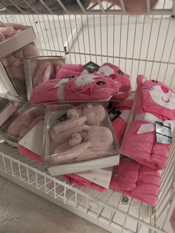 1485724-14 Lot of clothes, shoes, etc.