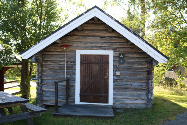 1515197-2 Log cabin ready to move out (Kullen 7)