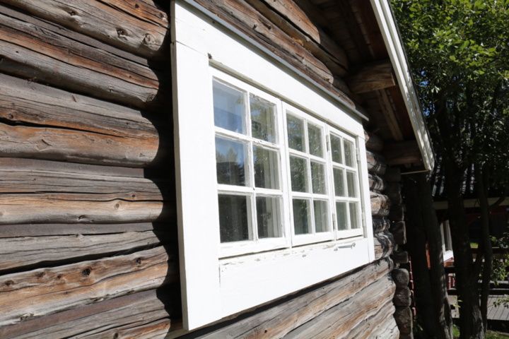 1515197-9 Log cabin ready to move out (Kullen 7)