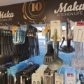 1485737-13 Lot of kitchenware and kitchen equipment