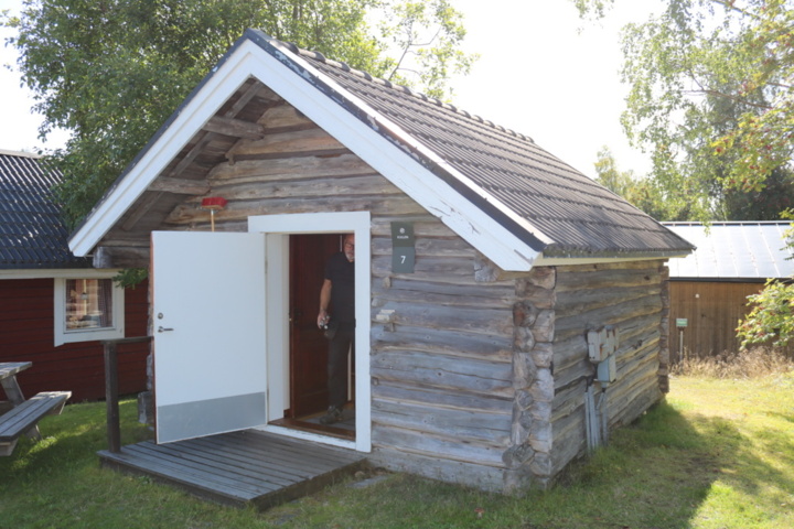 1515197-57 Log cabin ready to move out (Kullen 7)
