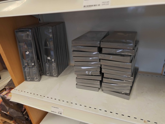 1485737-71 Lot of kitchenware and kitchen equipment